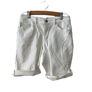 Levis white embroidered Bermuda shorts